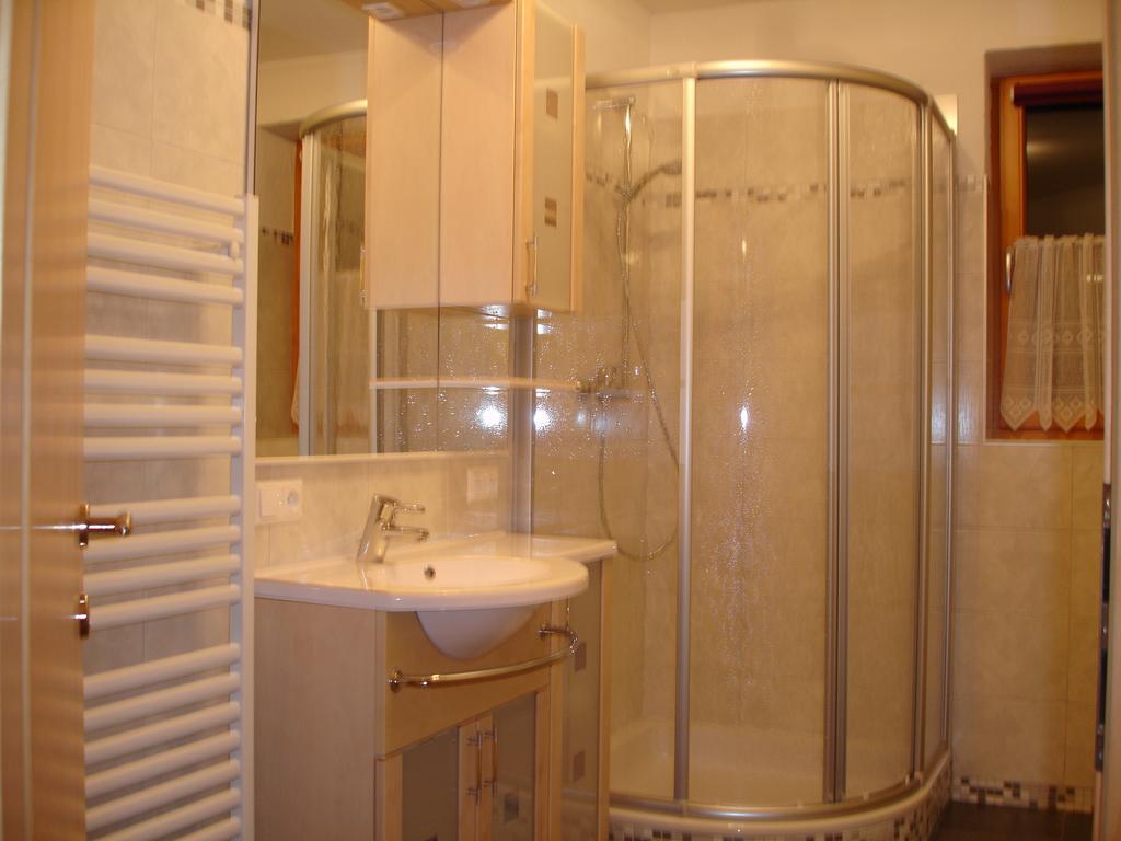 Haus Gfoeller Apartment นีเดอเรา ห้อง รูปภาพ